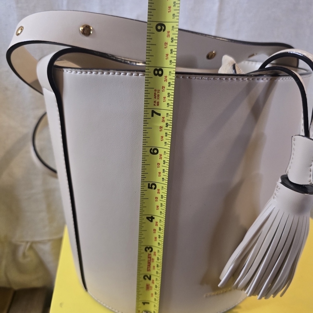 CHARLES KEITH Elegant Cream Shoulder Bag - Picture 5 of 7